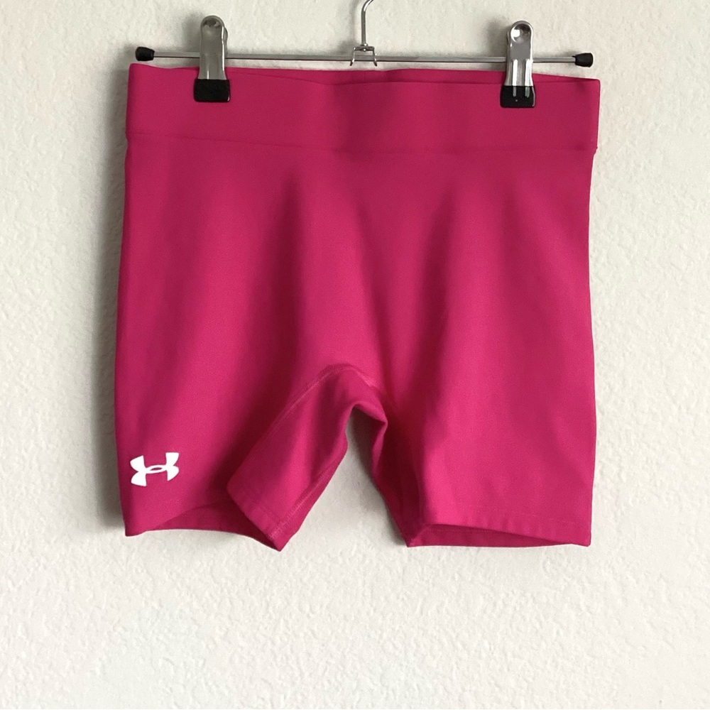 \Under Armour\ Pink Fitted Shorts